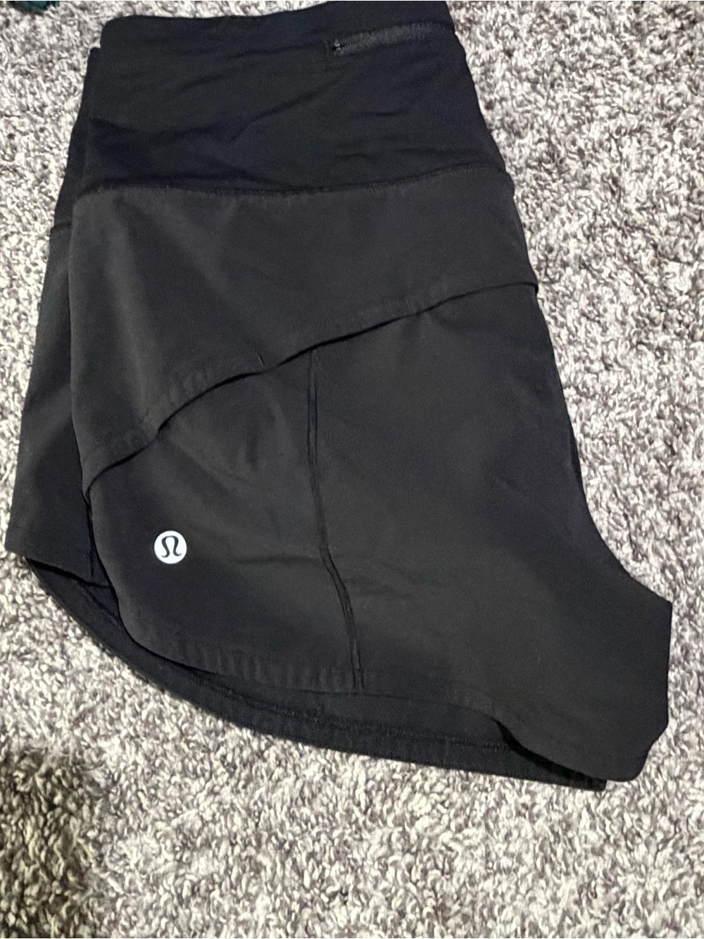 Lululemon Speed Up HR Short 2.5"
Women's Black